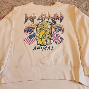 Def‎ Leppard Light Colored, Lightweight Sweatshirt Size XXL